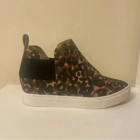 Steve Madden Crushin Leopard Slip On Wedge Sneakers Size 8 - Picture 3 of 10